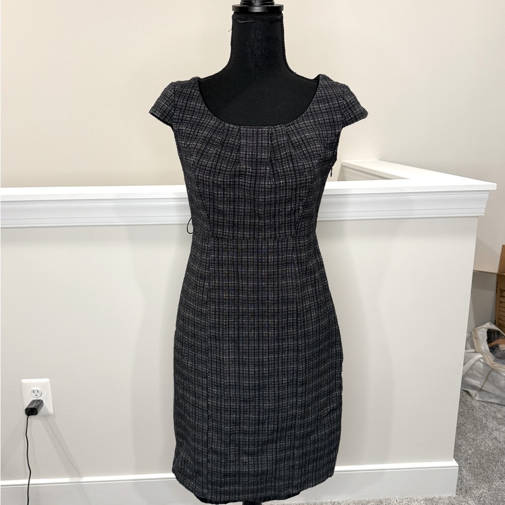 Black and white sheath dress